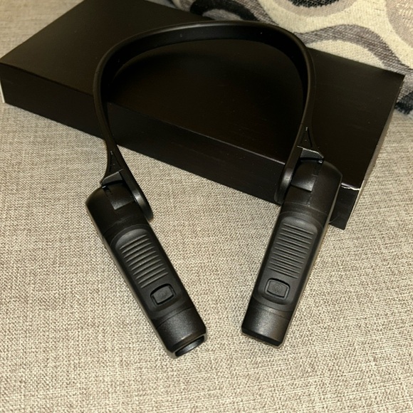 Other - Ezred Neck light